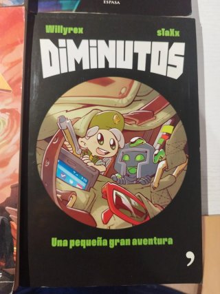 Lote 4 libros juveniles: Minecraft, Viruzz...