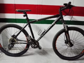 Bicicleta de Montaña Negra
