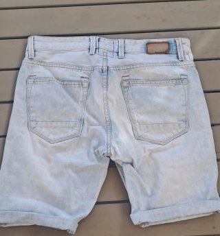 Bermudas vaqueras Pull&Bear desgastadas
