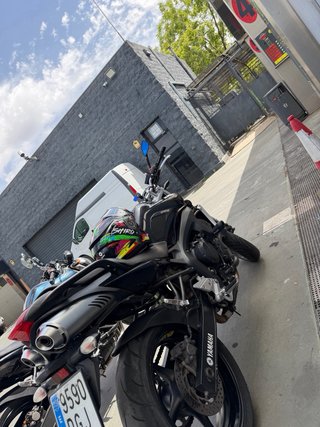 Yamaha FZ6 Naked Negra