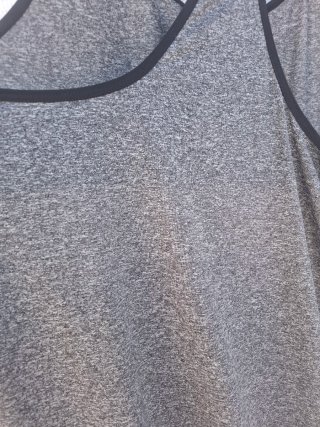 Camiseta deportiva gris H&M talla L