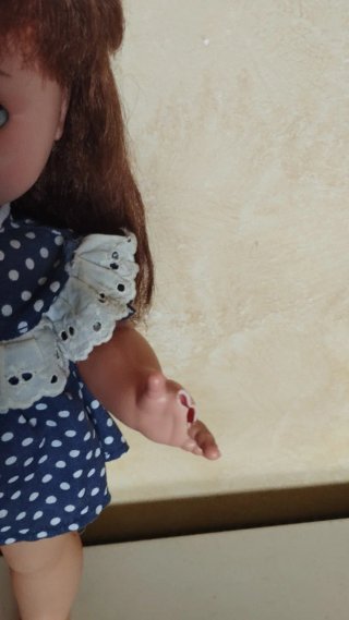 Muñeca años'60/70, vestido azul lunares