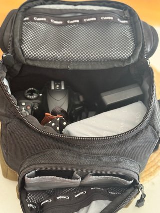 Nikon D3400 + Objetivo 18-55mm + Funda