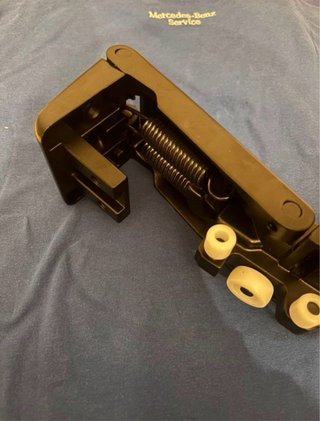 Dobradiça Porta Lateral Mercedes MB100