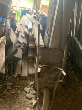 Herramientas de construcción metálicas