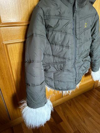 Abrigo plumas con pelo y capucha talla s