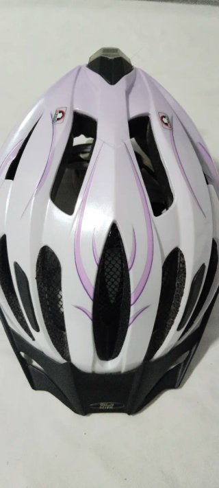 Lote ciclismo: Casco, guantes y candado
