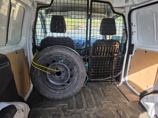 Ford E-Transit Courier 2019