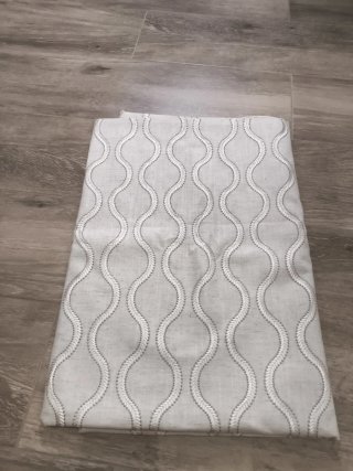 Retal de tela con diseño ondulado