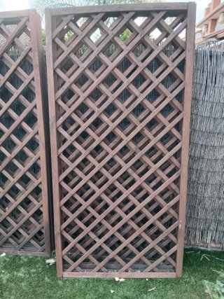 Celosía de madera para enredaderas