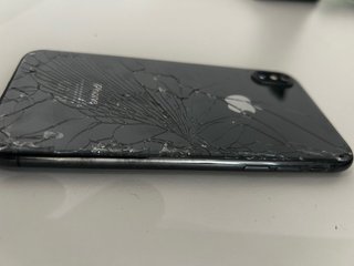 iPhone X Nero (retro danneggiato)