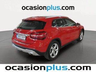 Mercedes-Benz GLA 180 90 kW (122 CV)