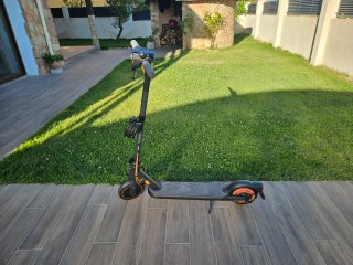 Xiaomi Electric Scooter 4 go+ Candado y Cargado