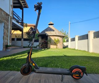 Xiaomi Electric Scooter 4 go+ Candado y Cargado