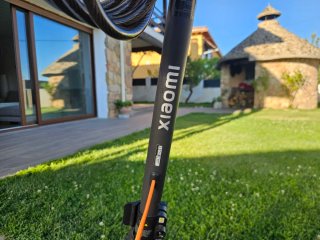Xiaomi Electric Scooter 4 go+ Candado y Cargado