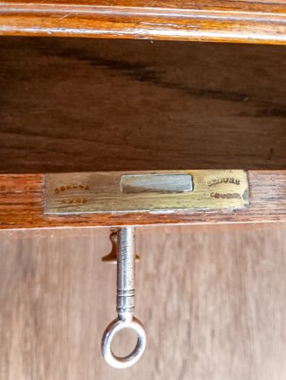 N.250 Rareza. Antiguo baúl inglés barco caoba