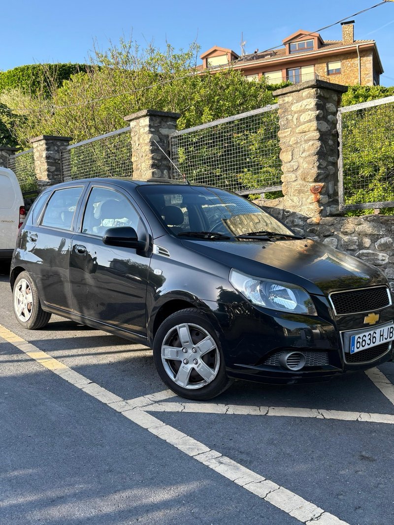 Chevrolet Aveo 2011 - foto 1