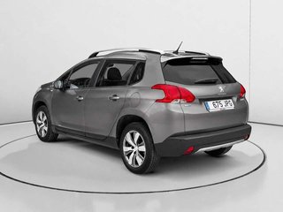 Peugeot 2008 BlueHDi 100 Style 73 kW (100 CV)