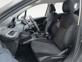 Peugeot 2008 BlueHDi 100 Style 73 kW (100 CV)