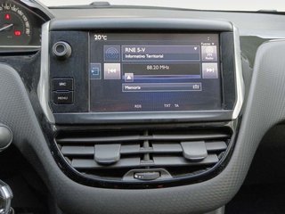 Peugeot 2008 BlueHDi 100 Style 73 kW (100 CV)