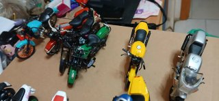 Collezione di moto in scala