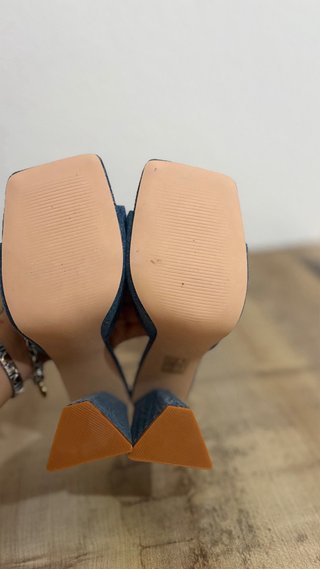 Sandalias tacón vaqueras