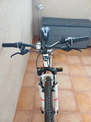 Bicicleta Rockrider ST 100 Blanca