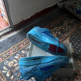 Zapatillas Jordan Spitznik Azules y Rojas
