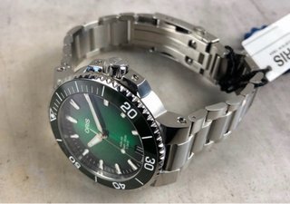 Oris Aquis Calibre 400 Verde 41,5 · Full Set