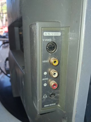 Televisor Samsung  LE32M51BXJXEC es de 30 pulgadas