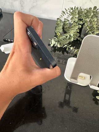 iPhone 13 Mezzanotte