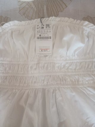Top blanco sin tirantes