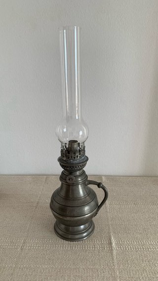 LAMPARA DE ACEITE/QUEROSENO ANTIGUA EN ESTAÑO 95%