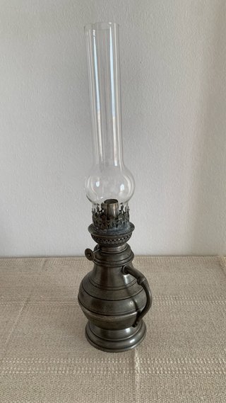 LAMPARA DE ACEITE/QUEROSENO ANTIGUA EN ESTAÑO 95%