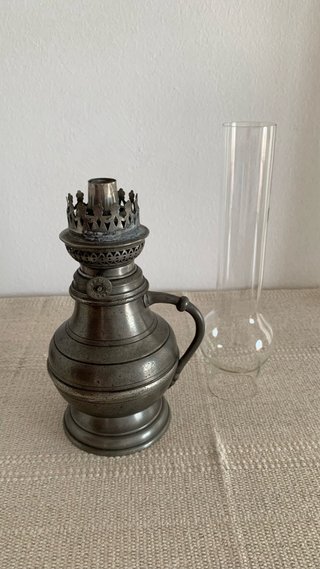 LAMPARA DE ACEITE/QUEROSENO ANTIGUA EN ESTAÑO 95%