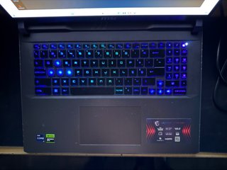 MSI Vector 17 RTX 4080 i9 14th gen 32GB ram ddr5