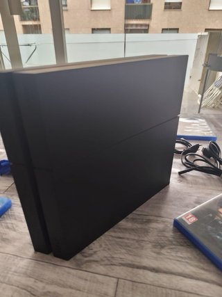 PS4 + juegos