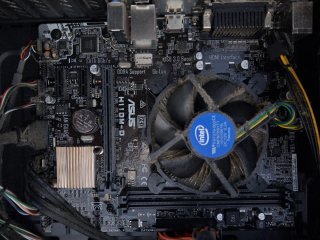 Caja PC Negra (Placa y Fuente)