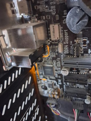Caja PC Negra (Placa y Fuente)