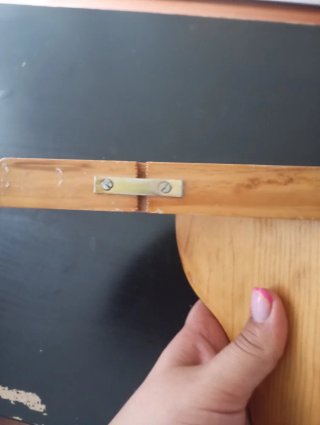 Estantería de esquina de madera