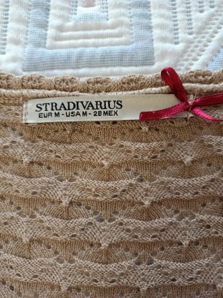 Stradivarius cárdigan beige talla M