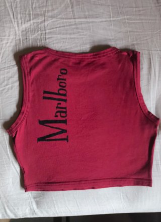 Camiseta roja personalizada