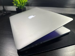 MacBook Pro 15” 2015 / i7 / 16Gb / 512ssd / 85%