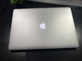 MacBook Pro 15” 2015 / i7 / 16Gb / 512ssd / 85%