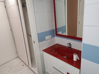 Alquiler piso de buenas calidades y muy luminoso.