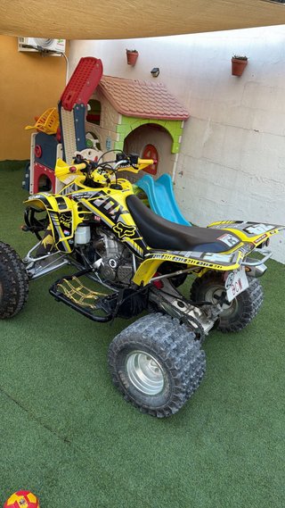 Suzuki LTZ 400