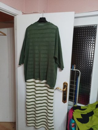 Vestido Sfera Rayas Verde Talla M y chaqueta verde