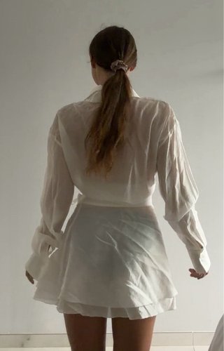 Conjunto Camisa y Falda Blanca Ligera