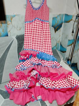 Traje de flamenca volantes lunares