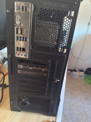 PC Gaming Ryzen 5 5600 + RTX 3060 12 GB + 16 GB RA